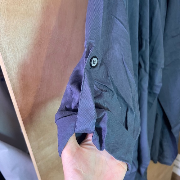 Lightweight Duster w/ Button Up Sleeves - Picture 5 of 5